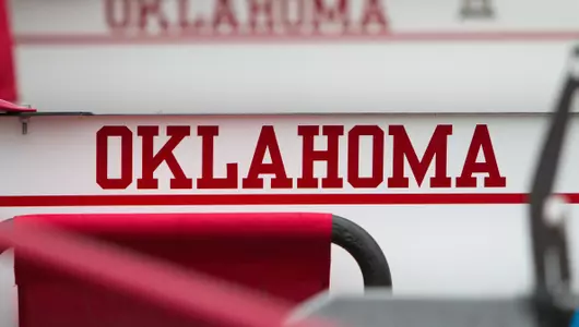 Sooners Ink Two Signees