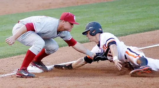 Three-Run Homer the Difference in Game One