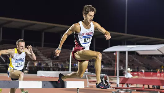 Steeplechasers Advance to Finals