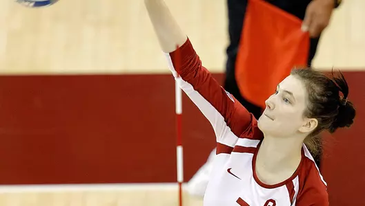 Volleyball Tops UALR, 3-1