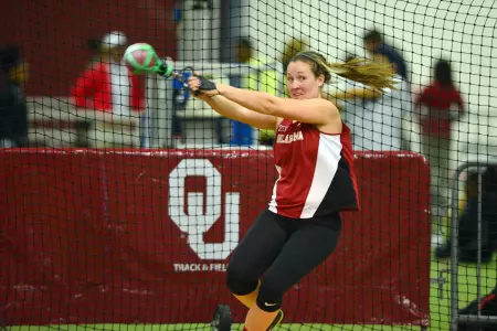 Sooners Head to Razorback Invitational
