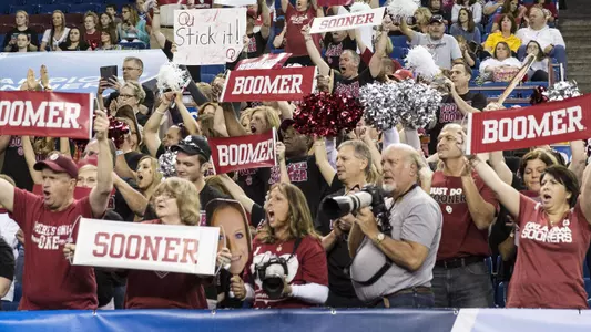 Women's Gymnastics Invites Fans to Open Practices