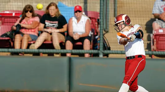 Sooners Close Fall With Doubleheader