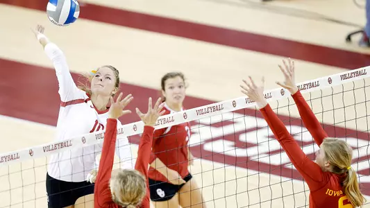 Volleyball Visits TCU Wednesday Night