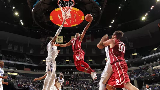 Sooners Scrap to Season-Opening Win