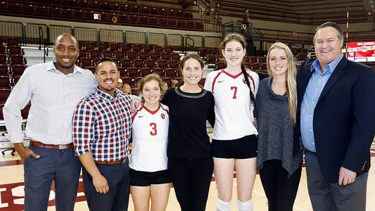 Volleyball Swept by No. 3 Texas in Finale