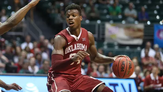 OU Fends off Hawaii, Advances to Championship