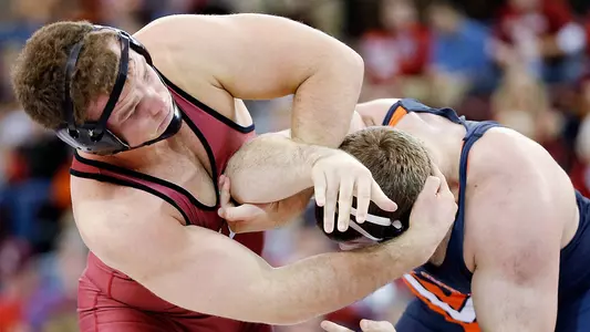 Larson Places Fourth at Midlands