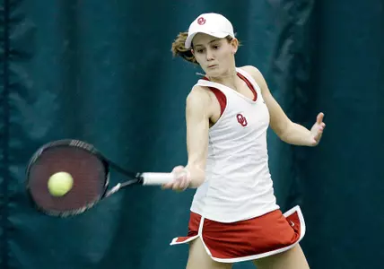 Sooners Extend Win Streak, Beat Iowa State