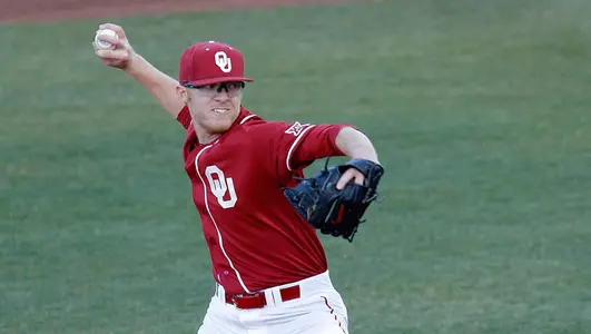 Sooners in Hawai'i for Four