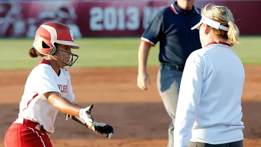 Arnold's Homer Sparks Sooners to Victory