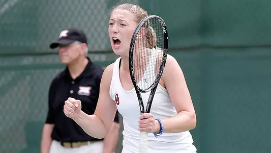 Women's Tennis Advances to Quarterfinals