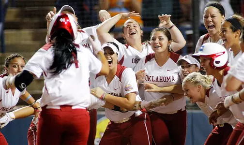 Chamberlain's Blast Caps Epic Rally in WCWS Win