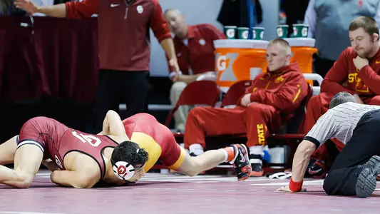 No. 7 Sooners Stomp No. 16 Iowa State, 28-9