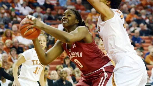 No. 6 Texas Holds Off Sooner Rally