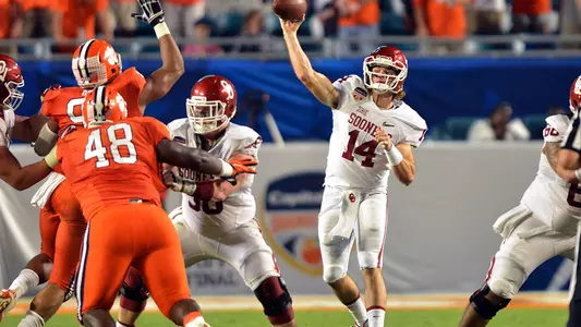 QB Cody Thomas to Focus on Baseball