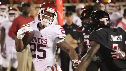 Sooners Win Shootout in Lubbock, 66-59