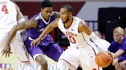 Sooners Finish Strong in 72-64 Win