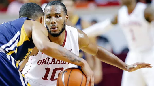 Sooners Host Oral Roberts Wednesday