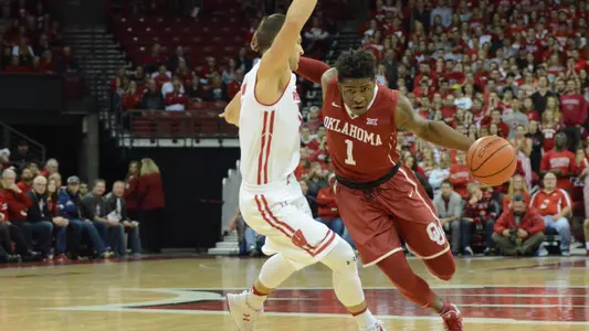 Sooners Fall to No. 17 Wisconsin