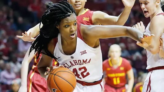 Williams' Career High Pushes Sooners to Victory