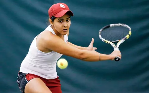 Oklahoma Downed by North Texas, 4-1