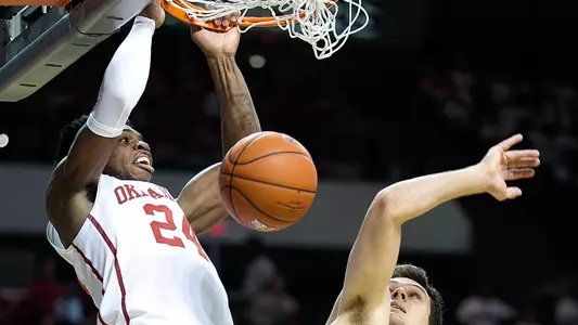 Sooners Hold Off Baylor for Senior Night Win