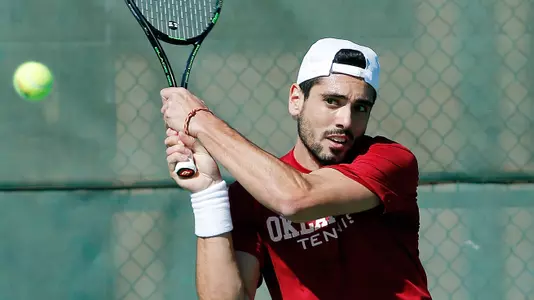 No. 4 Virginia Narrowly Edges Sooners