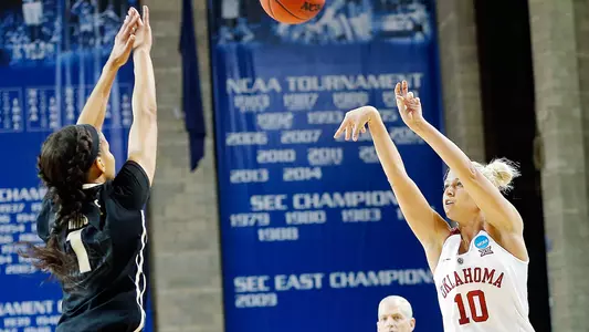 Win and Stay: Sooners Take on Kentucky Monday