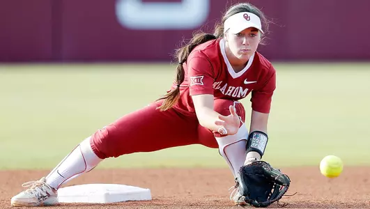 Softball Completes Sweep of Baylor in Waco