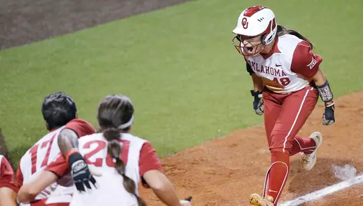 Miller Walks Off Texas With Two-Run Homer