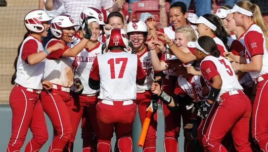 Sooners Hold Off Longhorns in Series Opener