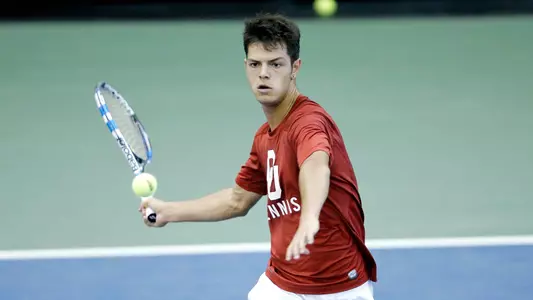 Mora's Comeback Clinches Win over Longhorns