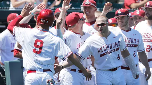 Sooner Seniors Lead the Way on Academic Team