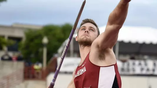 OU Men Lead Big 12s on Day One, Women 2nd