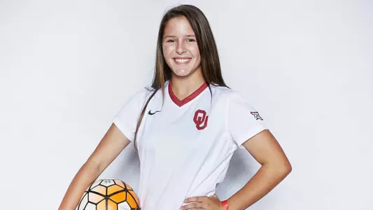 Meet the Freshmen: Madissen Lewis