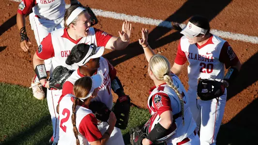 Fans Invited to Preseason Softball Banquet