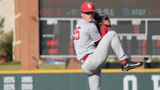 White Defeats Red for First Victory of Series