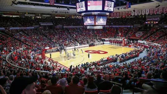 Lloyd Noble Center