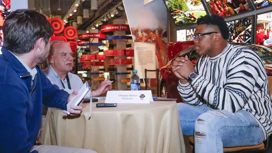 Sooners' Awards Tour Begins in Atlanta