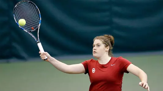 Sooners Fall to Arkansas in Road Contest
