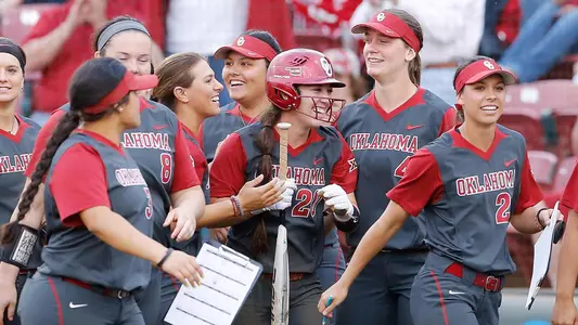 Four-Run Third Pushes Sooners Past Bulldogs