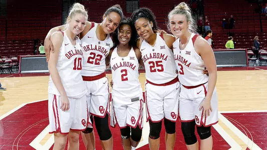 Sooners Celebrate with Awards Banquet