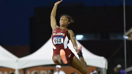 Simms Qualifies for Nationals on Day One