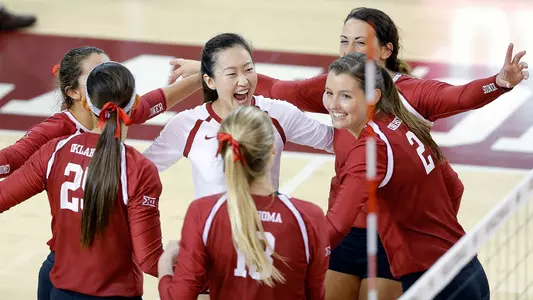 Volleyball Takes Two in New Orleans Trip