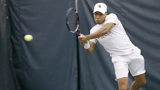 Sooners Remain Undefeated With Win Over Arkansas