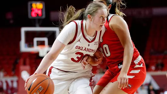 Robertson Named Big 12 Co-Freshman of the Week