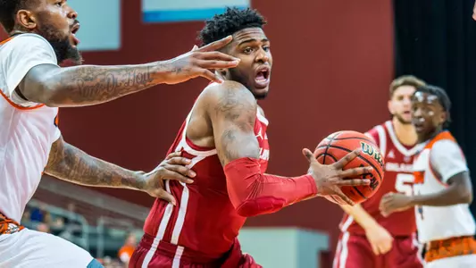 Sooners Fight Past Wildcats in Overtime