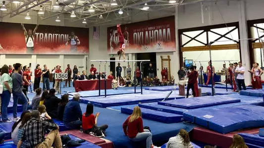 Sooners Show Out at Intrasquad Meet