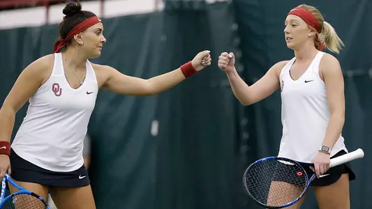 Sooners Best Iowa State, 4-0